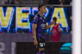 El jugador lagunero disputó 50 partidos con Saltillo Soccer antes de emigrar al futbol profesional.