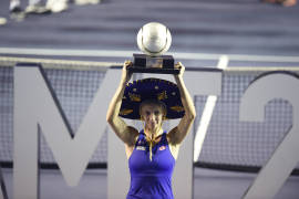 Lesia Tsurenko es la reina de Acapulco