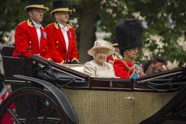 ¡Larga vida a la Reina! En plena pandemia la monarca celebra 94 años sin desfiles ni fiestas