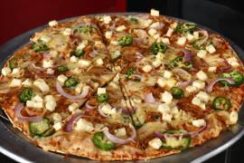 ¡100% saltillense! Nace en Capricciosas la primera pizza de cabrito en el mundo