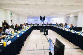 Los asistentes rindieron un minuto de aplausos en honor a Román Alberto Cepeda González.