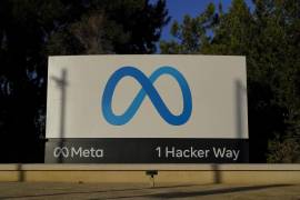 El logotipo de Meta se puede ver en un cartel en la sede de la empresa en Menlo Park, California.