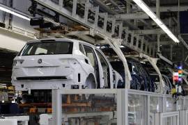 Apuntó que de las importaciones totales que hace el sector automotriz en México, Estados Unidos es el origen del 74 por ciento de los componentes.