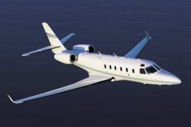 “El avión viajaba desde Bermuda hasta Boston. La zona de búsqueda esta ubicada frente a a Nantucket. La aeronave es un Gulfstream G100”, informó la Guardia Costera.