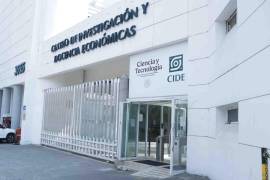 El Centro de Investigación y Docencia Económicas (CIDE), bajo la gestión de José Antonio Romero Tellaeche, asignó 42% de plazas que debían ser para profesores a personal administrativo.