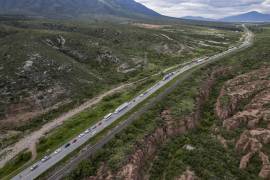 Nuevo León reforzará la vigilancia carretera con 500 elementos y 150 nuevas unidades de la División Carretera de Fuerza Civil, tras denuncias de presuntos retenes criminales en el Libramiento Noreste