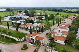 Surge nueva clase rica tabasqueña al amparo de la 4T. Empresarios y líderes políticos en el estado dicen desconocer a la mayoría de los prósperos hombres de negocios que recientemente han obtenido contratos millonarios con Petróleos Mexicanos.