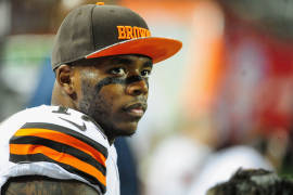 Josh Gordon deja temporalmente a los Browns; ingresa a rehabilitación