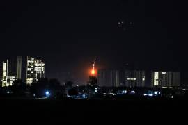 (IMAGEN ILUSTRATIVA) La embajada de Estados Unidos en Bagdad emitió un comunicado en el que insta a los ciudadanos estadounidenses en Irak a salir del país. Irán instó el sábado a la gente a evacuar el puerto más activo de Medio Oriente y otros dos en los Emiratos Árabes Unidos,