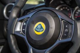 Lotus entraría al segmento de los lujosos SUV deportivos