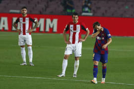 Con un gol en la última parte del juego, Rakitic le regresó el liderato al Barcelona