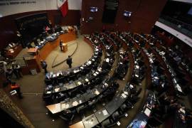 El pleno del Senado debatió por más de 10 horas las leyes secundarias, enviadas por la presidenta Claudia Sheinbaum, que finalmente fueron avaladas por la aplastante mayoría legislativa del oficialismo.