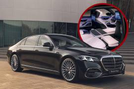 El interior integra la MBUX Superscreen de serie, con pantallas unificadas para conductor y acompañante.