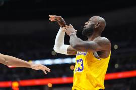 LeBron James sigue ampliando su legado en la NBA al superar a Kareem Abdul-Jabbar como el jugador con más tiros de campo anotados en la historia de la liga.