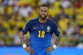 El delantero brasileño Neymar fue descartado por el estratega del PSG para el duelo de este martes.