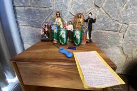 El pasaje del Salmo 91 escrito en una hoja de papel está fechado de enero de 2026.