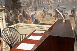 El interior del histórico bar-restaurante Fraunces Tavern en Manhattan. Turistas y locales disfrutan de ostras y whisky donde George Washington despidió a sus tropas tras ganar la Guerra de Independencia.