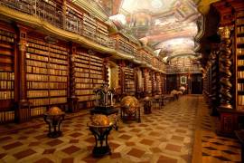 Biblioteca Klementinum en Praga es considerada la más bella del mundo