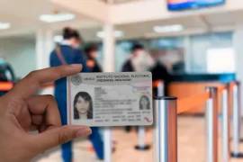 La ABM informó que a partir del próximo 1 de julio de 2026 todas aquellas personas que realicen depósitos o retiros en efectivo de más de 140 mil pesos en sucursales bancarias del país, deberán cumplir con requisitos.