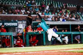 Alex Mejía estará fuera al menos cuatro semanas tras recibir un pelotazo que le fracturó el dedo pulgar en el juego ante Rieleros.