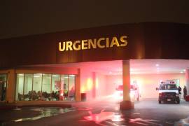 El presunto ladrón tuvo que ser llevado al Hospital General con los pies fracturados y bajo custodia policial.