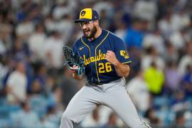 Milwaukee terminó con el reinado de los bicampeones y se convirtió en el equipo que buscará romper una sequía de 44 años sin disputar el Clásico de Otoño.