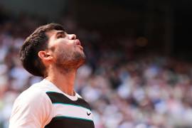 La lesión sufrida en el Abierto de Barcelona obligó a Carlos Alcaraz a detener su temporada en los Grand Slams europeos.