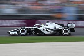 Pérez terminó en la posición 16 del Gran Premio de Australia 2026 en el circuito de Albert Park, en una carrera marcada por un altercado con Liam Lawson y el abandono de su compañero Valtteri Bottas con Cadillac.