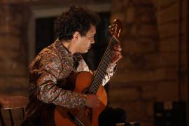 Reconocen a Alfredo Amezcua como ganador del XII Concurso Nacional de Guitarra de México