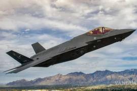 La Administración Federal de Aviación advirtió en dos ocasiones a las aerolíneas estadounidenses que “tengan precaución” al volar sobre México y partes de América Central y del Sur debido a la actividad militar.