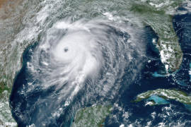 Huracán Laura se fortalece a categoría 4 en camino a Estados Unidos