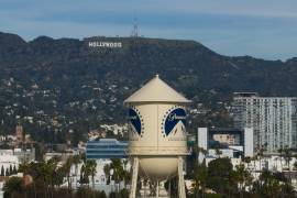La warner Bros rechazó la oferta de Paramount al considerar que no beneficiaba a sus accionistas ni mejoraba el acuerdo de fusión suscrito con Netflix. FOTO: