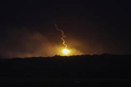 Nueve personas murieron, entre ellas dos niños y cuatro mujeres, en dos bombardeos israelíes en el norte y el sur de Gaza, dentro de la oleada de ataques del Ejército israelí.