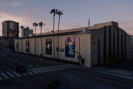Los icónicos estudios de Paramount en Hollywood, escenario de una industria que hoy enfrenta la incertidumbre tras el anuncio de su posible fusión con Warner Bros. Discovery