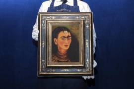 Autorretrato de Frida Kahlo es subastado en 34.9 millones de dólares y marca un récord