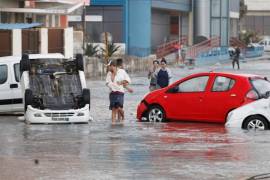 Malecón y barrios de La Habana fueron afectados por fuertes inundaciones