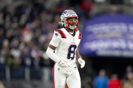 Stefon Diggs revalorizó su carrera con la temporada que tuvo con los New England Patriots, pero no se ha reportado que alguna oferta le haya interesado, así que el drama aumenta.