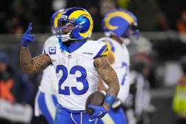 Kyren Williams fue una de las piezas clave en la ofensiva de los Rams de Los Ángeles, aportando con dos touchdowns terrestres y control del reloj en el triunfo 20-17 ante los Bears de Chicago en la Ronda Divisional de la NFL.