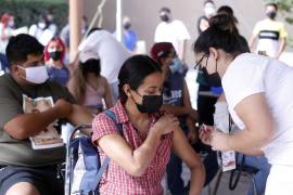 Si bien la mayor parte de la población está vacunada, es necesario acatar los protocolos vigentes ya que la contingencia sanitaria no ha terminado. FOTO: HÉCTOR GARCÍA