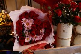 Floristas y comerciantes de Saltillo esperan repunte de ventas por San Valentín