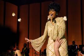 R_21163_RC Jennifer Hudson stars as Aretha Franklin in RESPECT A Metro Goldwyn Mayer Pictures film Photo credit: Quantrell D. Colbert