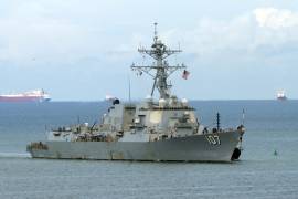 El destructor USS Gravely de la Armada de Estados Unidos arribó el domingo, a Puerto España, Trinidad y Tobago.