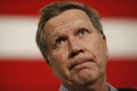 Kasich se retira, deja el camino libre a Donald Trump