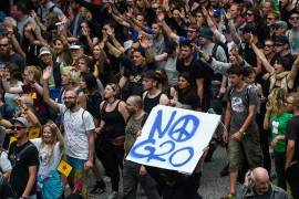 Segunda jornada de disturbios durante el G20 en Hamburgo