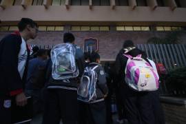 Alumnas, alumnos y personal docente fueron revisados al momento de entrada al colegio. Asimismo, se llamó al uso de mochilas transparentes para los estudiantes.