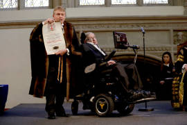 Falta de pruebas privó a Hawking del premio Nobel