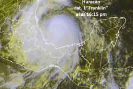 Franklin es huracán y avanza hacia la costa central de Veracruz