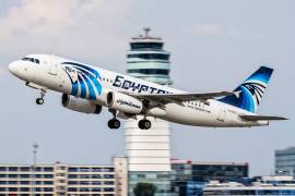 Detectan señales que podrían ser de caja negra de avión de Egyptair