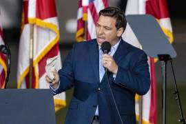 Ron DeSantis, gobernador de Florida, vende camisetas contra las medidas anticovid