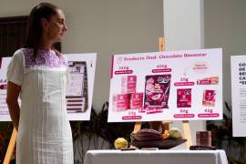 La presidenta alabó el cacao de Tabasco como “el mejor del mundo” y resaltó también la construcción de la chocolatera.